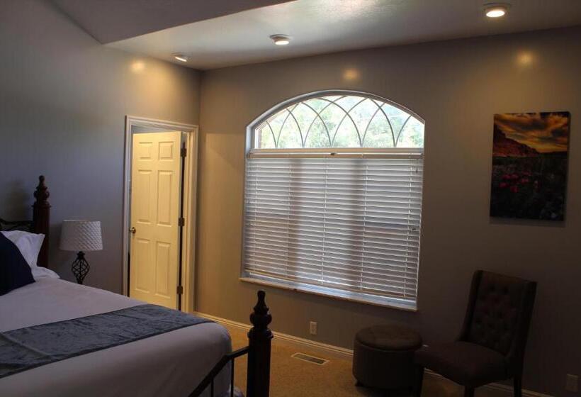 غرفة قياسية سرير كينج, Swallow Cove