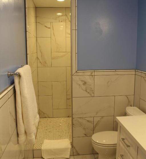 غرفة قياسية سرير كينج, Swallow Cove