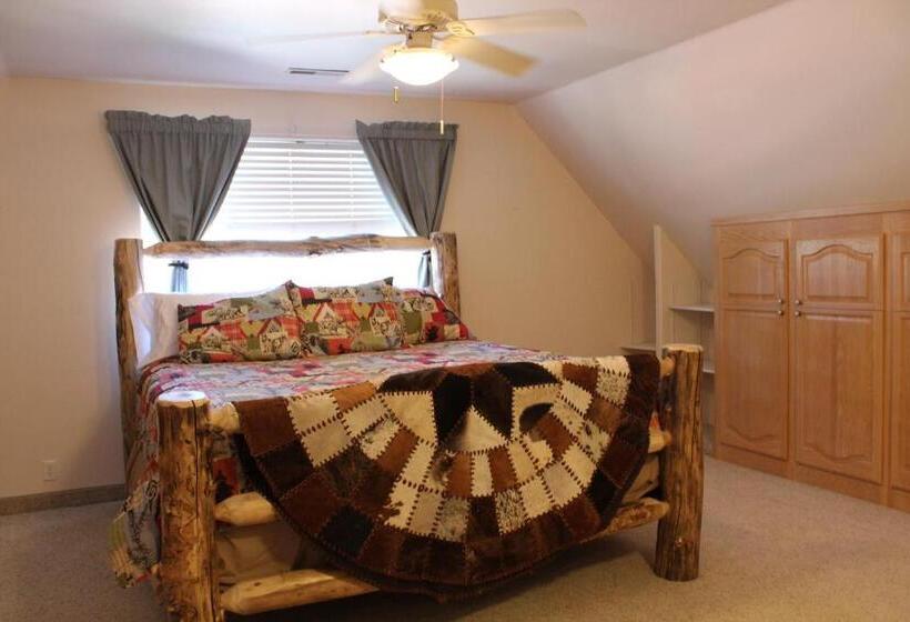 شقة غرفة واحدة, Swallow Cove