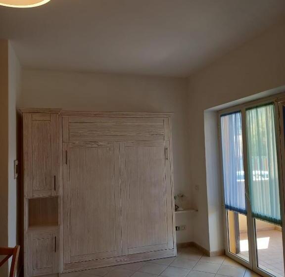 标准工作室, Il Roseto