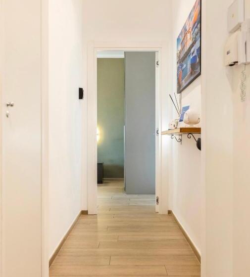 اتاق لوکس با بالکن, Capruzzi Guest House