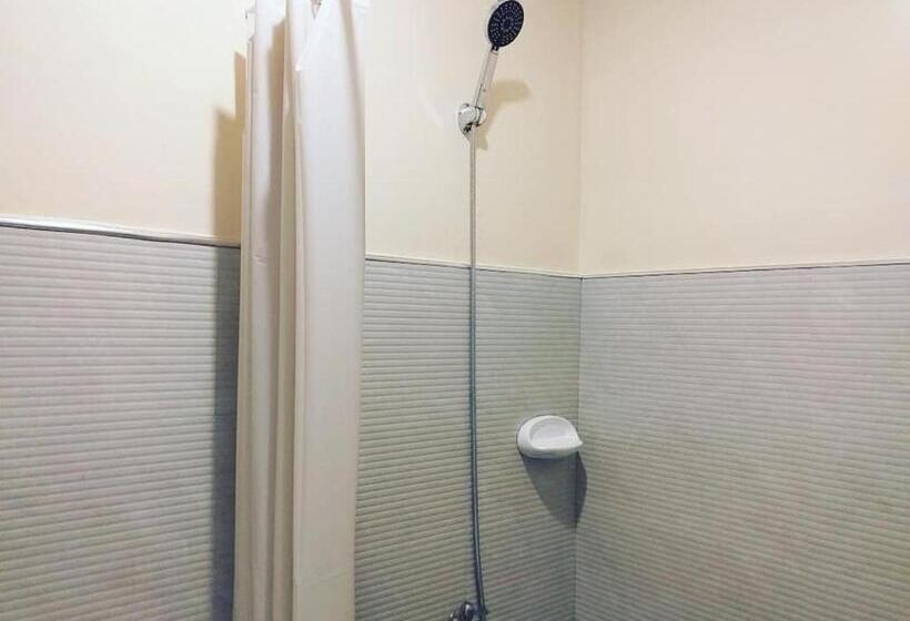 Quarto Estandar, Solsken Guest House