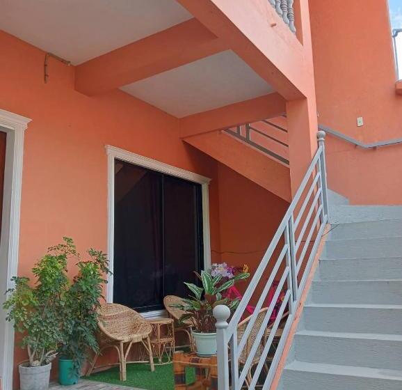 Quarto Superior, Solsken Guest House