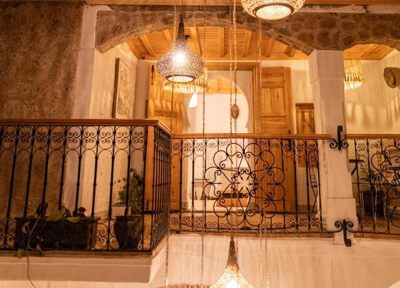 اتاق لوکس با بالکن, Riad Nila