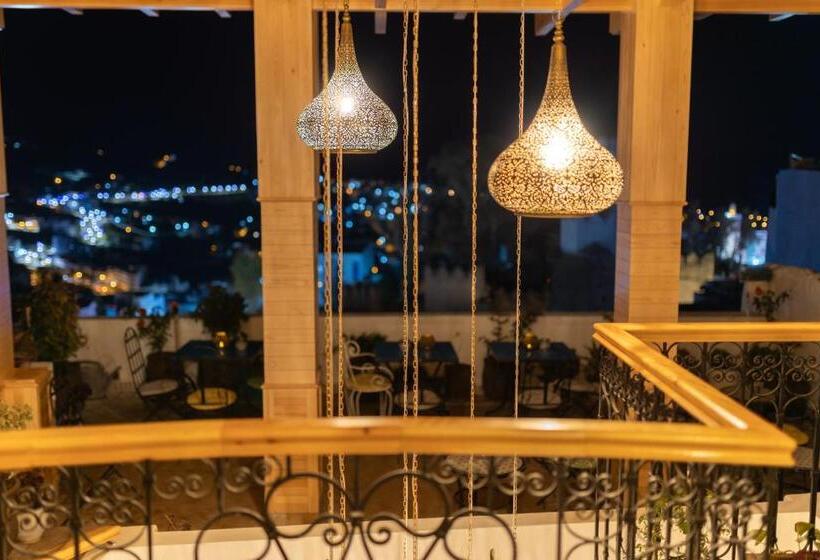 اتاق لوکس با بالکن, Riad Nila