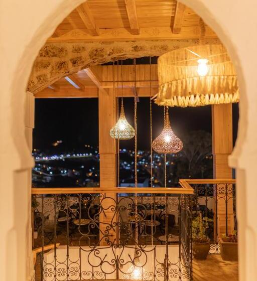 اتاق لوکس با بالکن, Riad Nila
