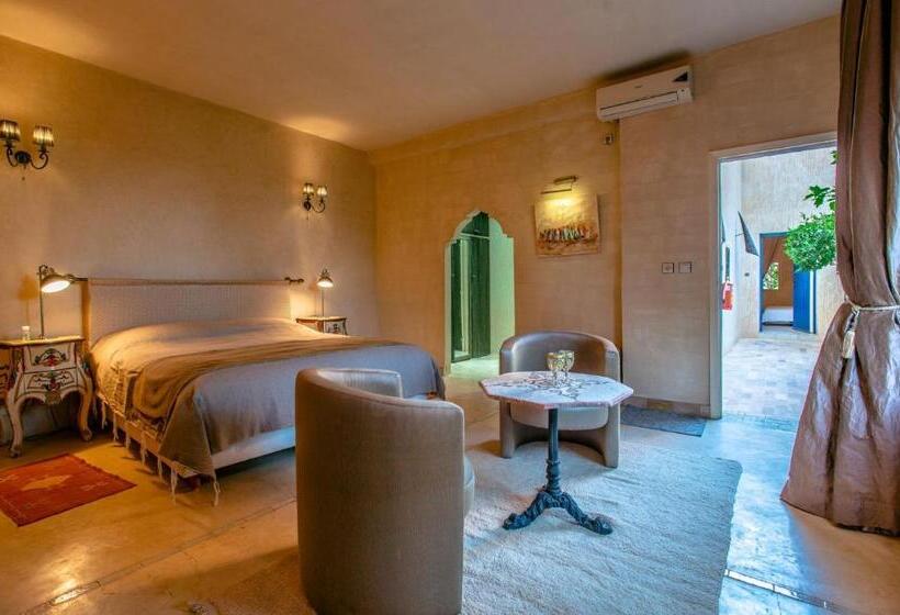 اتاق استاندارد با چشم‌انداز استخر, Prestige Du Souss