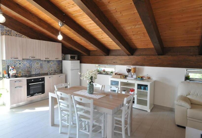 חדר סטנדרט לארבעה, B&b Cascina Fiorita