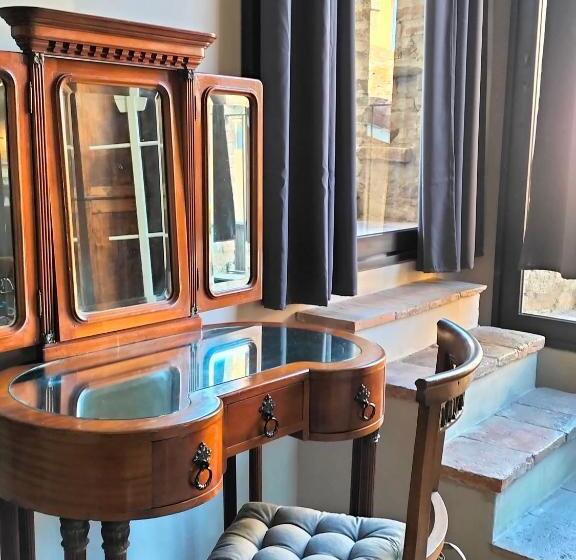 Полулюкс с Балконом, Antico Hospitale