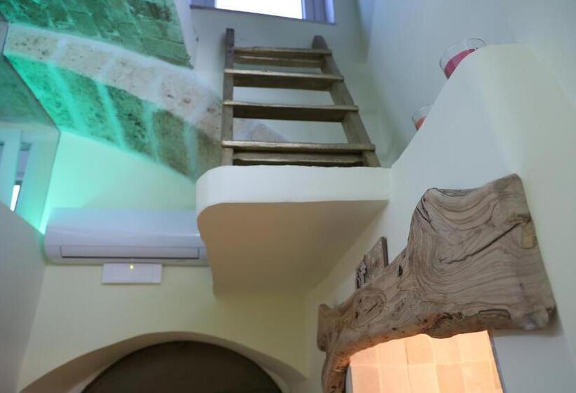 غرفة ديلوكس رباعية, C Era Una Volta..