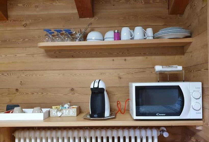 غرفة قياسية رباعية, La Casa Della Guida