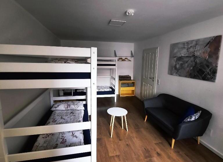 Четырехместный Номер Классик, Rooms In Shared House Saarbrucken Center