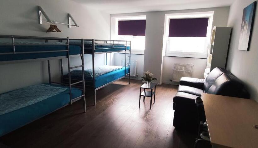 Четырехместный Номер Классик, Rooms In Shared House Saarbrucken Center