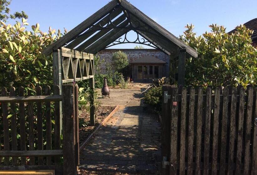 ガーデンビュースイート, The Gardens