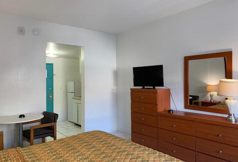 适合残疾人士使用的带超级大床的标准间, International Inn On The Bay