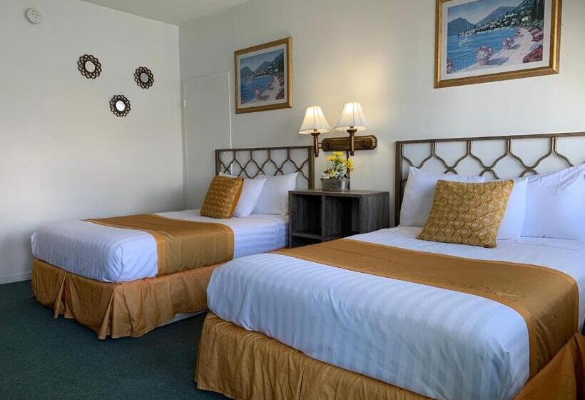 חדר סטנדרט נוף לבריכה, International Inn On The Bay