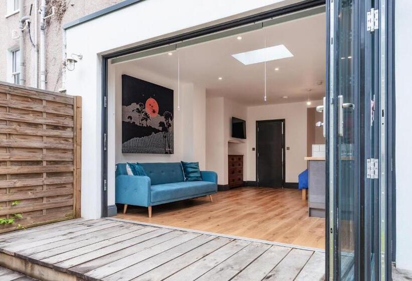 스탠다드 룸 킹사이즈 침대, 144 Lower Cheltenham Place