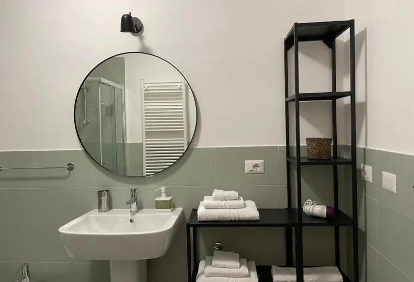 スイート, Botanea Guest House