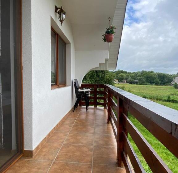 Номер Стандарт с Балконом, Popas In Breb