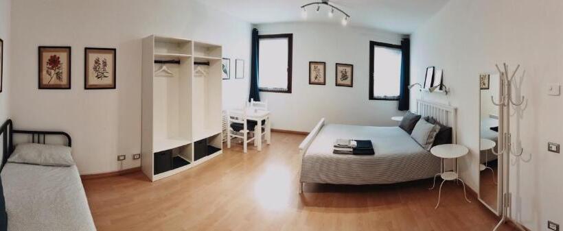 Chambre Familiale, Riviera Garibaldi