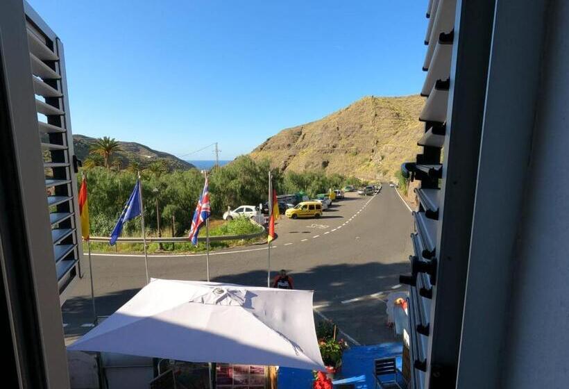 スタンダードスタジオ, B&b And Apartments El Charco Azul