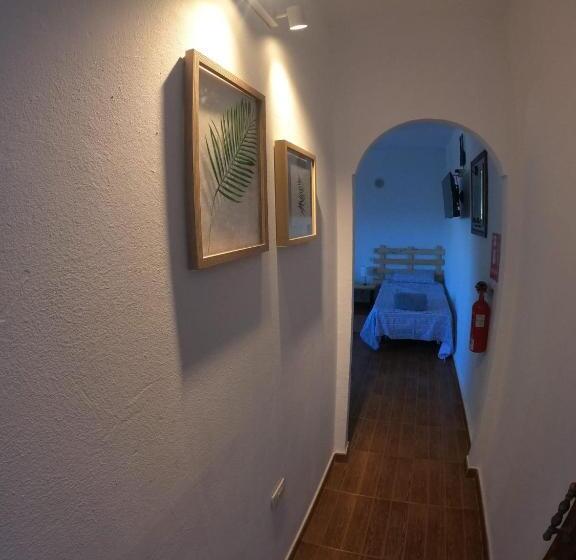 スタンダードスタジオ, B&b And Apartments El Charco Azul