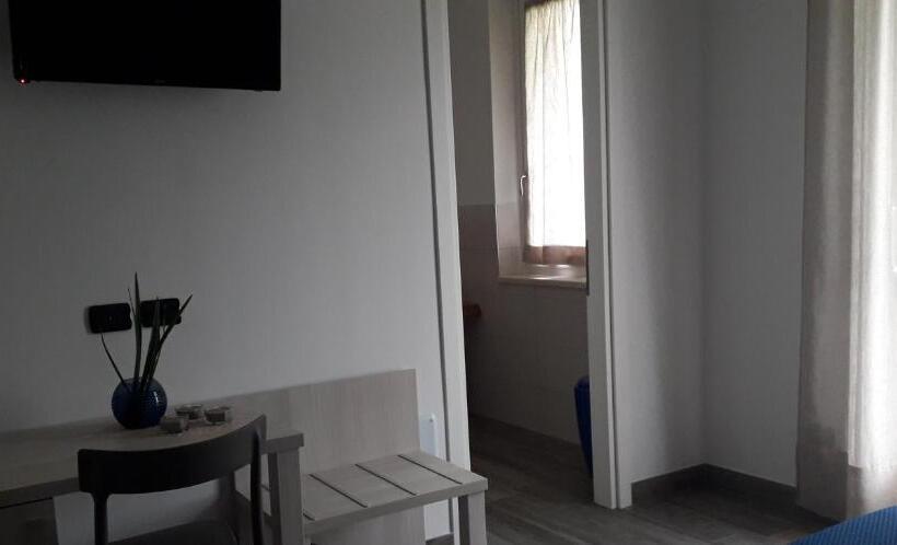 اتاق استاندارد سه نفره, B&b I Tre Olivi