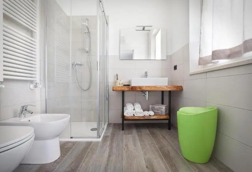 Standard Neljän Hengen Huone, B&b I Tre Olivi