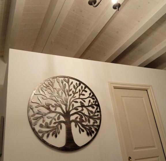 Camera Standard, Casa Mireio