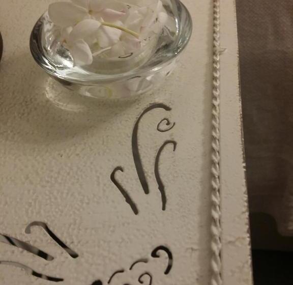 Camera Standard, Casa Mireio