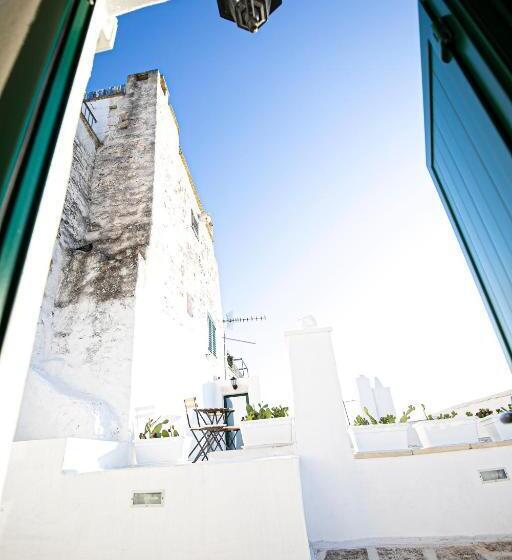 Deniz Manzaralı Delüks Oda, Radici Ostuni