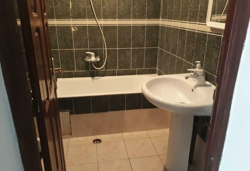 اتاق استاندارد با سرویس بهداشتی مشترک, Harmony