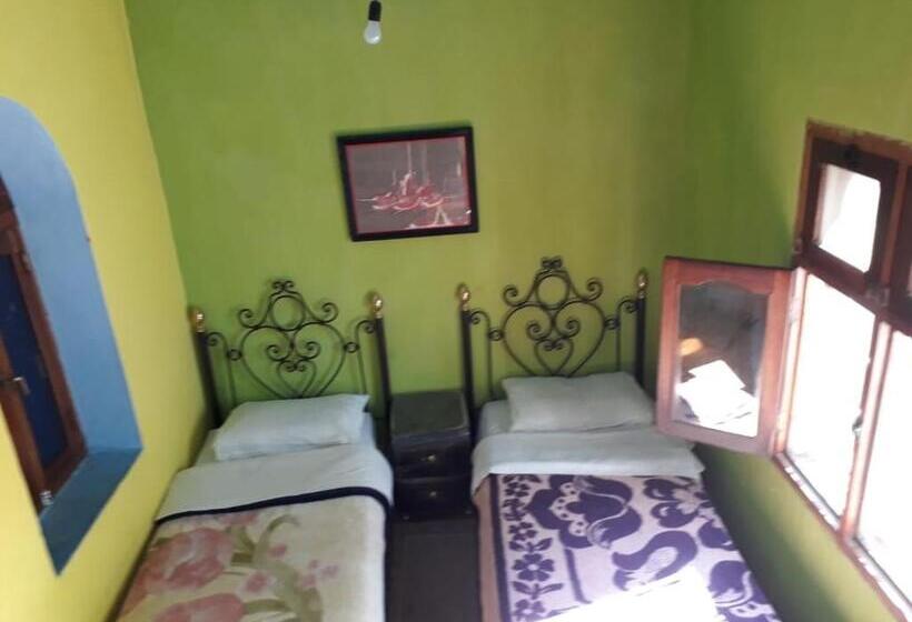 اتاق کلاسیک سه تخته, Harmony