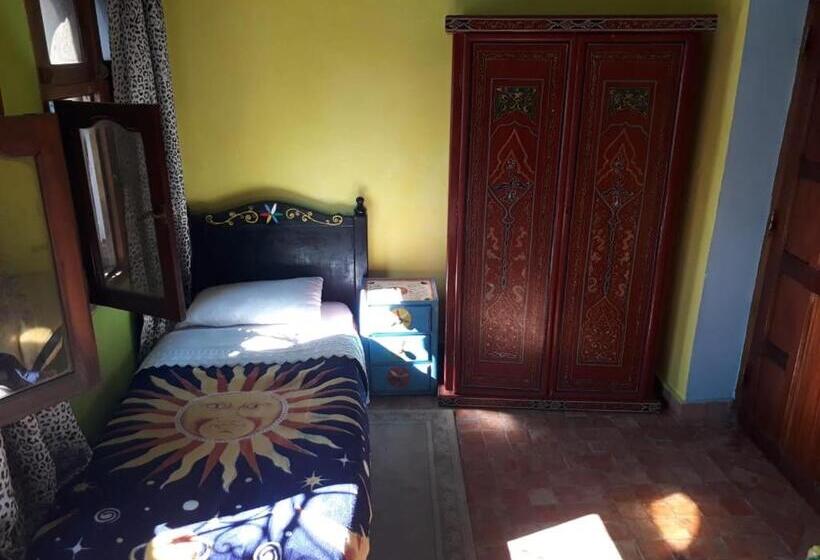 اتاق کلاسیک سه تخته, Harmony