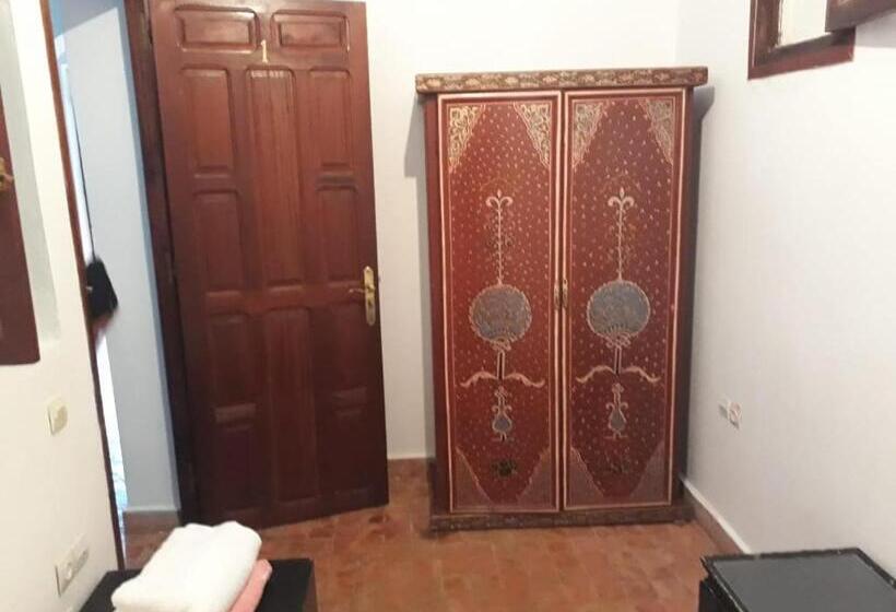 اتاق استاندارد با سرویس بهداشتی مشترک, Harmony