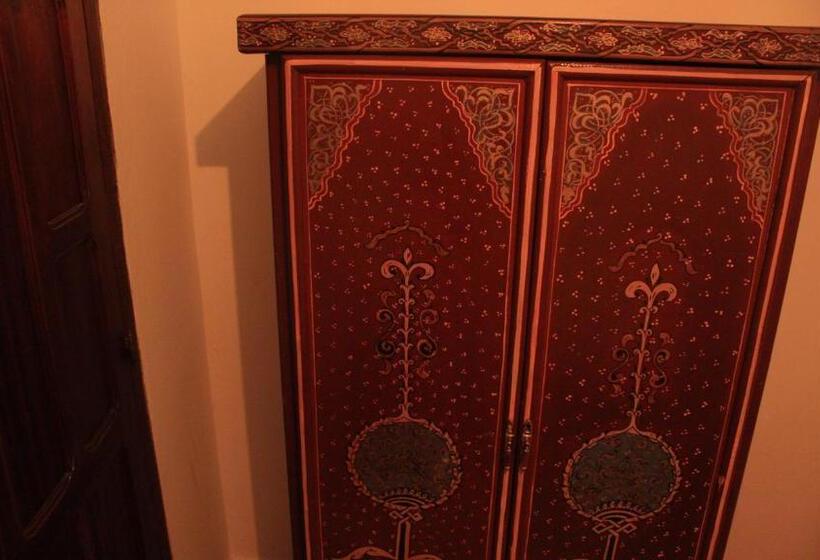 اتاق استاندارد با سرویس بهداشتی مشترک, Harmony