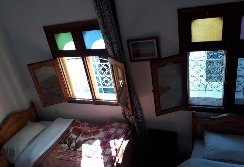 اتاق کلاسیک سه تخته, Harmony