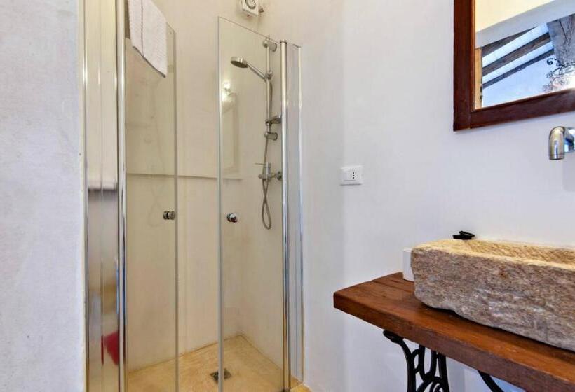 Номер Стандарт, Casina Solatia