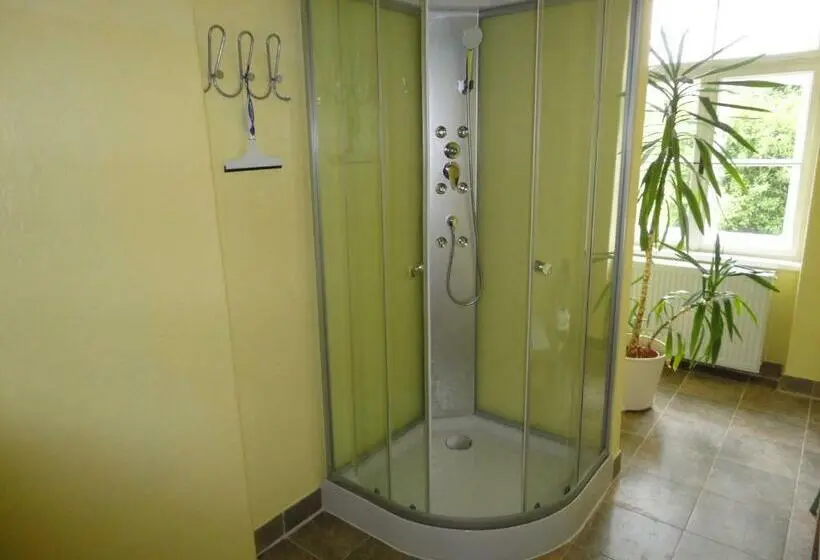 スイート(家族用), Zeilinger Villa