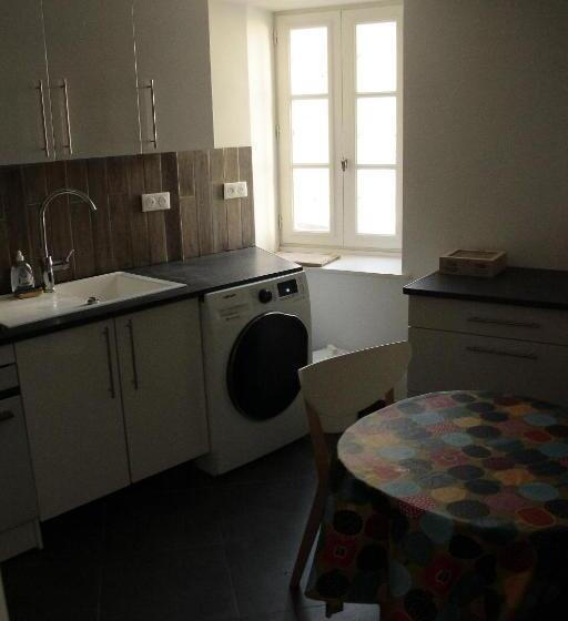 آپارتمان 1 خوابه همکف, Hostel Du Lapin Blanc