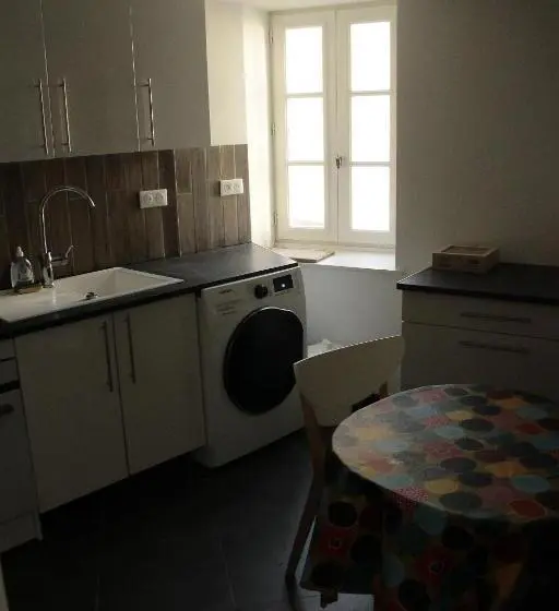 آپارتمان 1 خوابه همکف, Hostel Du Lapin Blanc