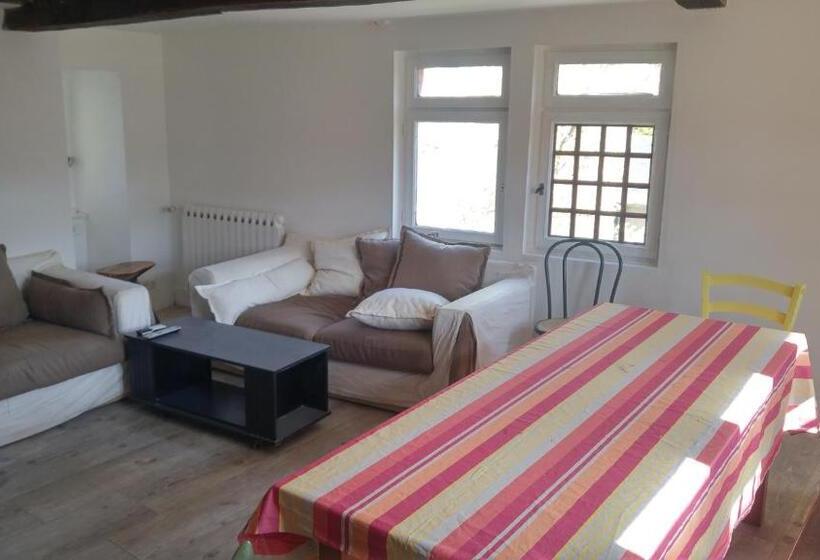 Апартаменты 3 Спальни, Hostel Du Lapin Blanc