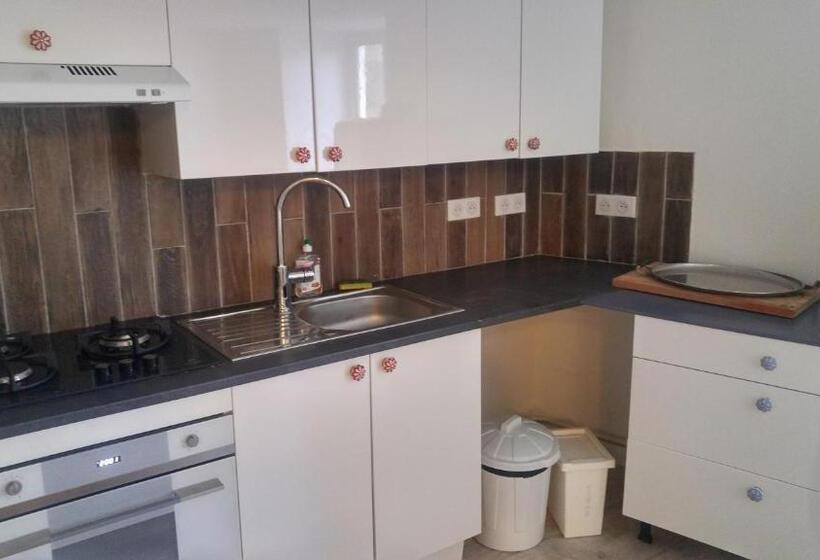 آپارتمان 3 خوابه, Hostel Du Lapin Blanc