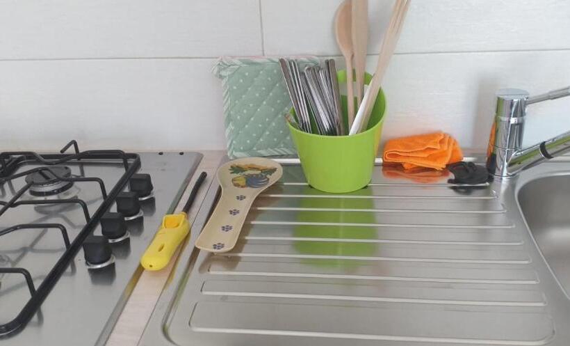 带1个卧室的带阳台的公寓, La Bussola