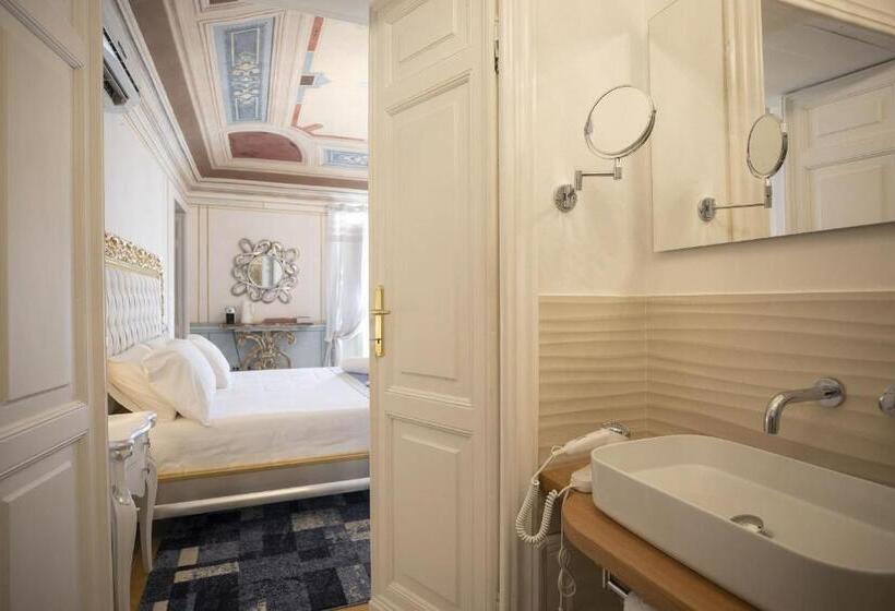 اتاق استاندارد با بالکن, Les Suite Royales
