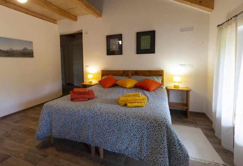 Superiorrum Bergsutsikt, Lio E Lara