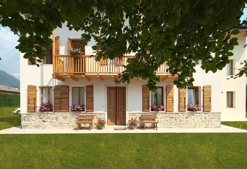 Superiorrum Stadsutsikt, Lio E Lara