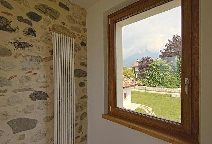 Familjerum, Lio E Lara