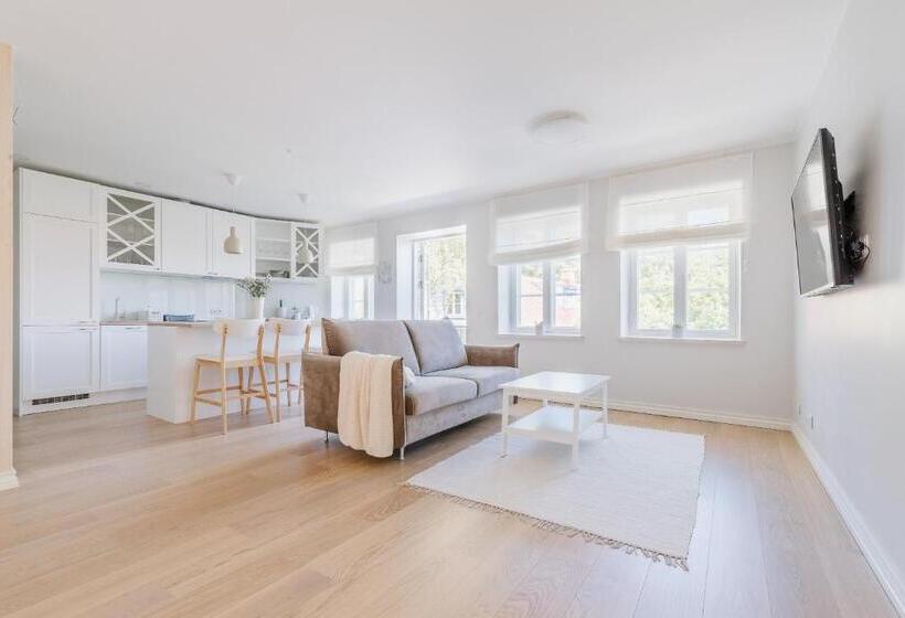 سوییت جونیور با بالکن, Wiigi Apartments