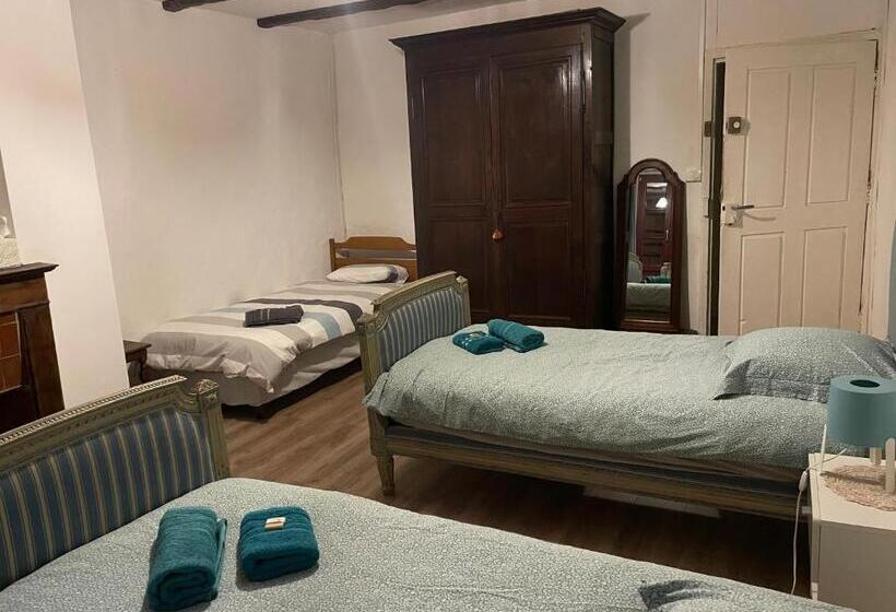 디럭스 트리플 룸, La Mascotte